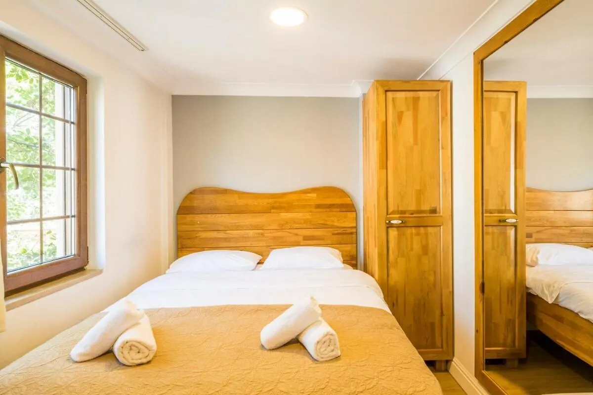 Lovely 1 Room Wac Close To Tophane Tram Station Istanbul Turkey